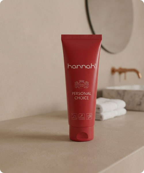 Een rode hannah tube met de tekst personal choice in een badkamer