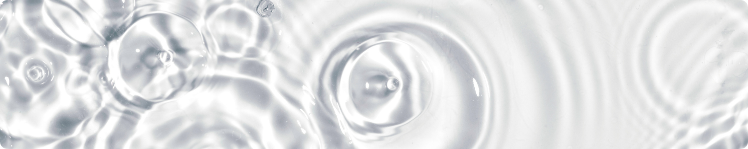 sfeerbeeld van het ingredient niacinamide, waterdruppels