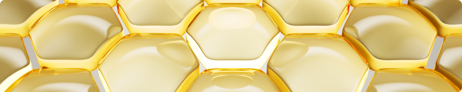 Een abstracte, glanzende goudgele honingraatstructuur die de werking van ingrediënten in de huidcellen symboliseert.